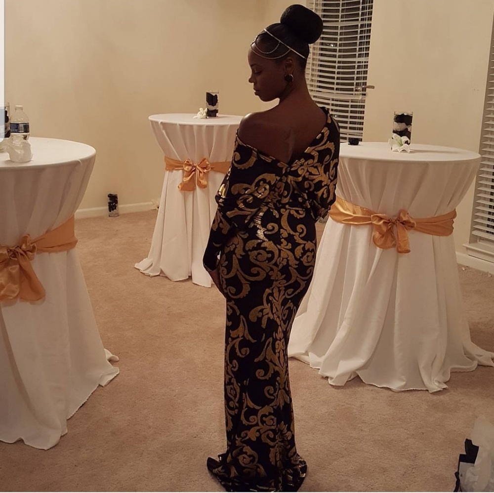 Gown - Picture 3 of 3